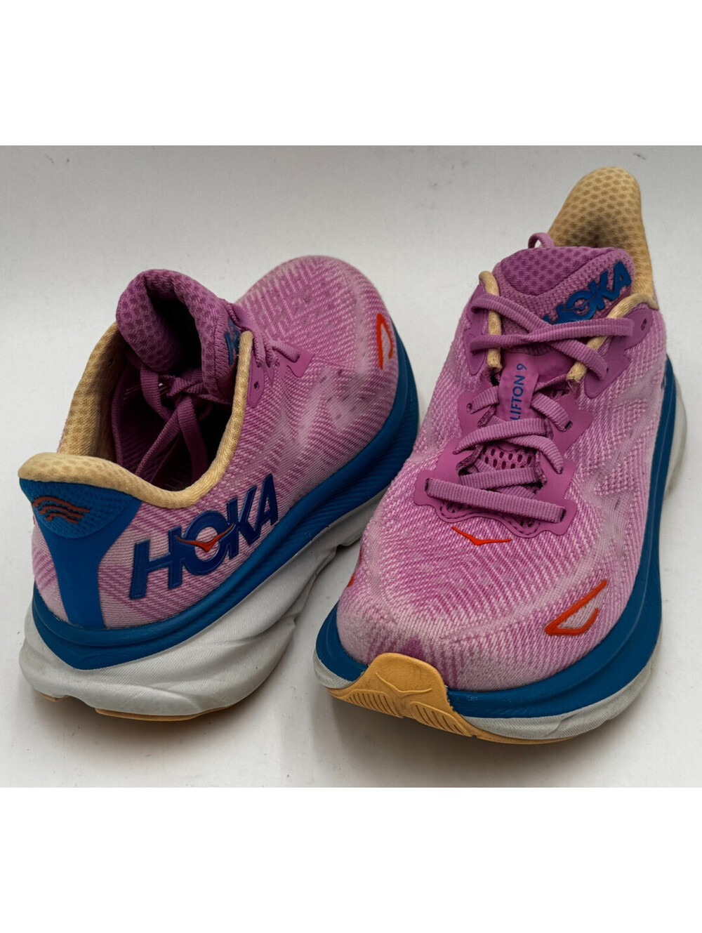 Hoka One One Clifton 9 Women's Sneakers Size 6 Pink Athletic Runing Shoes